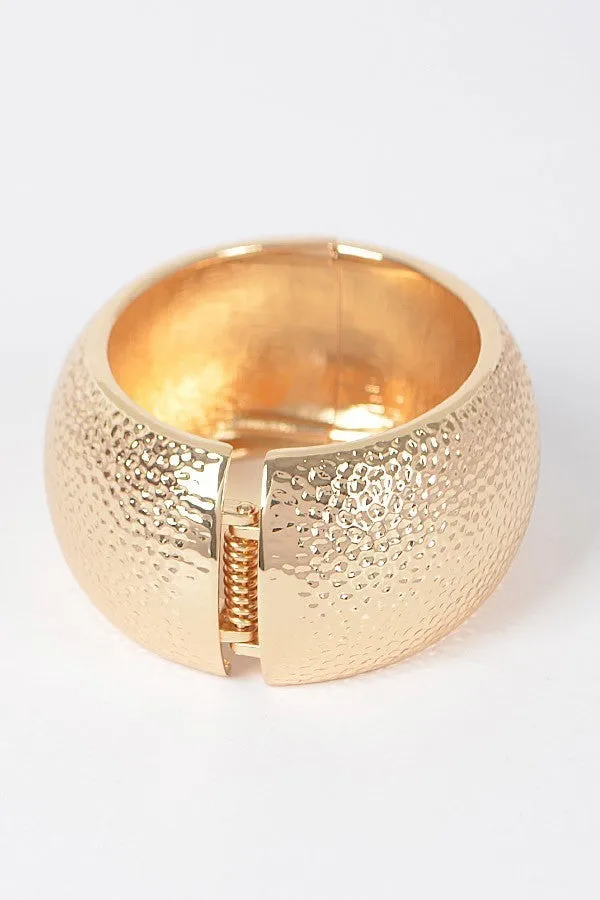 081424 Textured Metal Bangle Bracelet