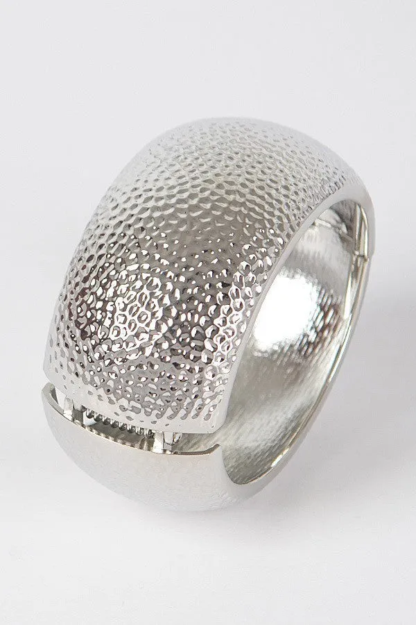 081424 Textured Metal Bangle Bracelet