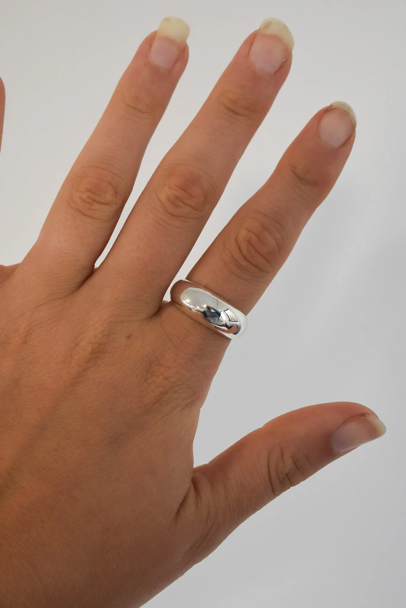 Chic silver toned chunky ring