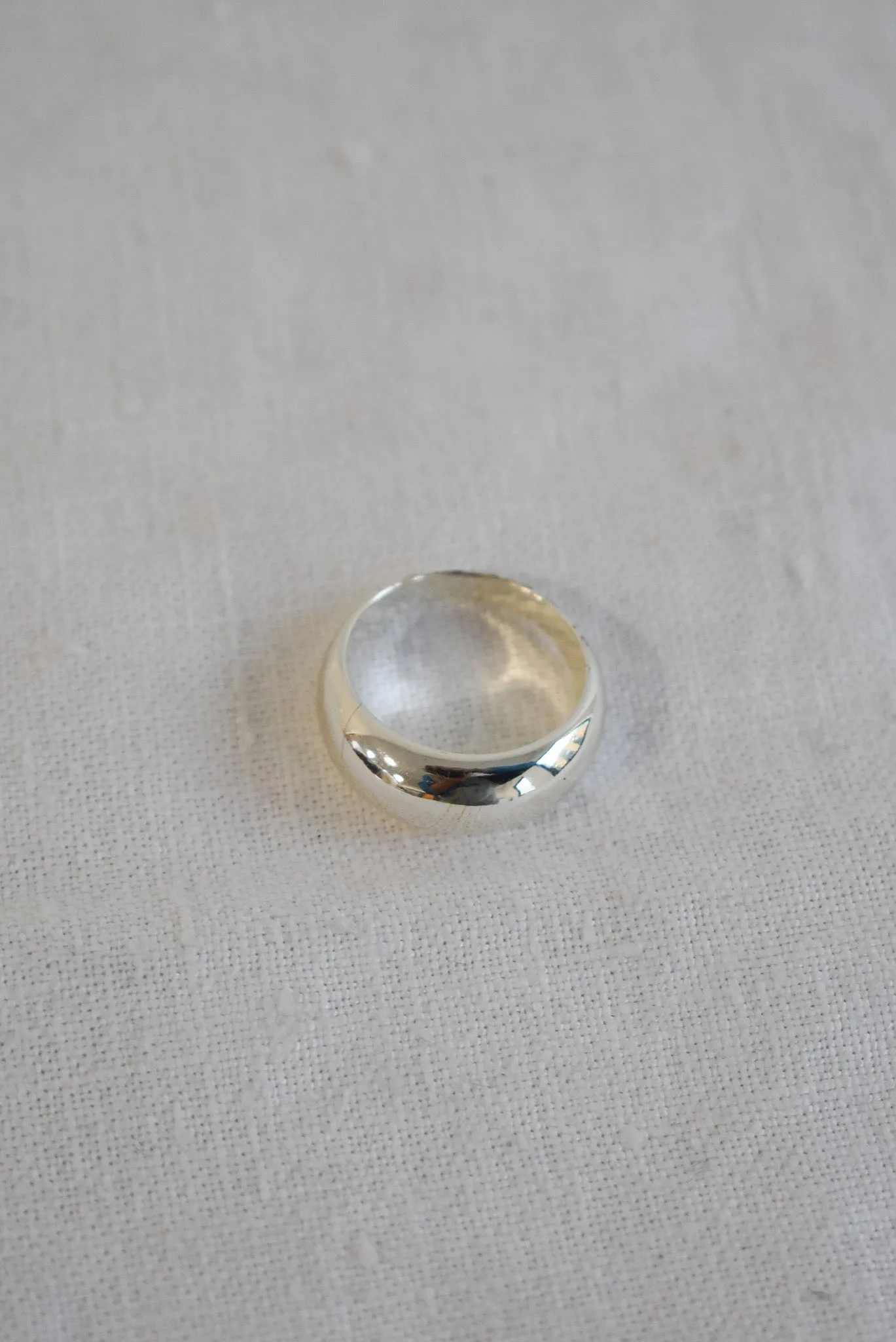 Chic silver toned chunky ring