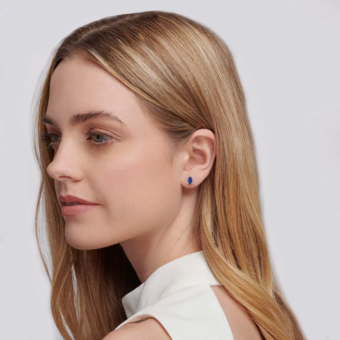 SAVANNAH - Oval Bue Sapphire 950 Platinum Stud Earrings
